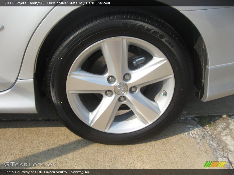Classic Silver Metallic / Dark Charcoal 2011 Toyota Camry SE