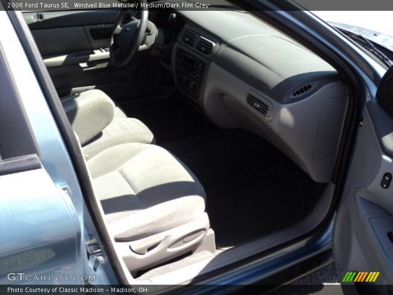 Windveil Blue Metallic / Medium/Dark Flint Grey 2006 Ford Taurus SE