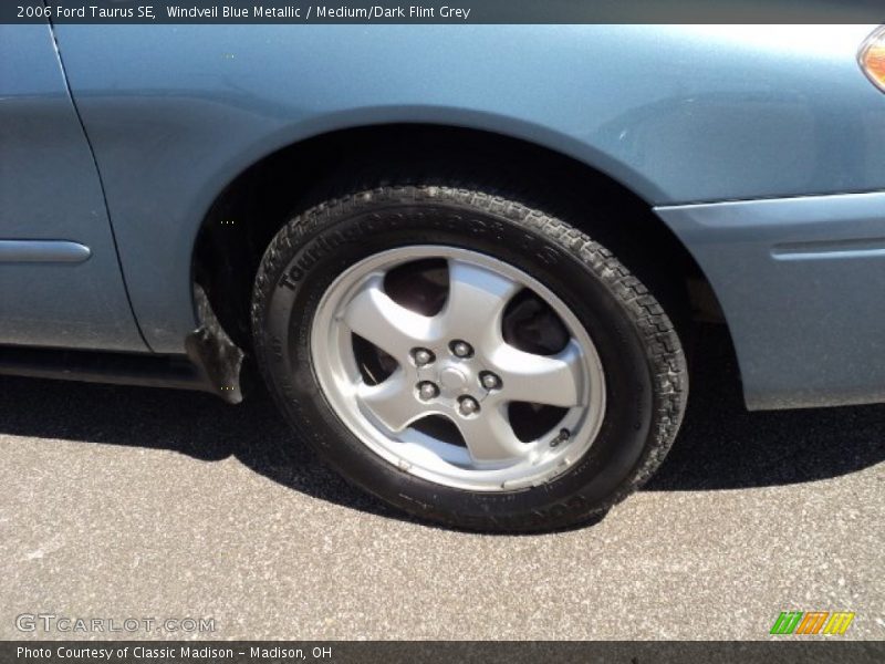 Windveil Blue Metallic / Medium/Dark Flint Grey 2006 Ford Taurus SE