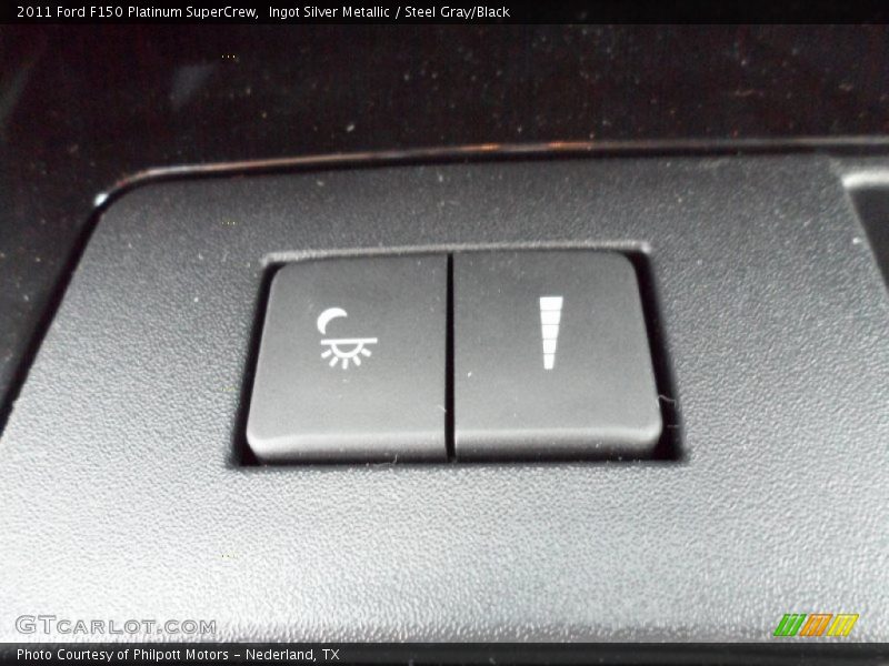 Controls of 2011 F150 Platinum SuperCrew