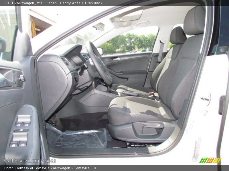 Candy White / Titan Black 2011 Volkswagen Jetta S Sedan