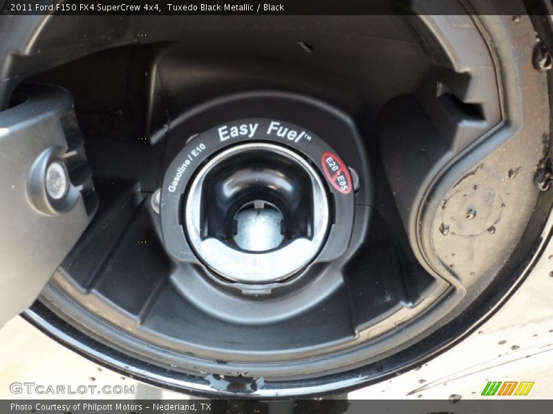 Tuxedo Black Metallic / Black 2011 Ford F150 FX4 SuperCrew 4x4