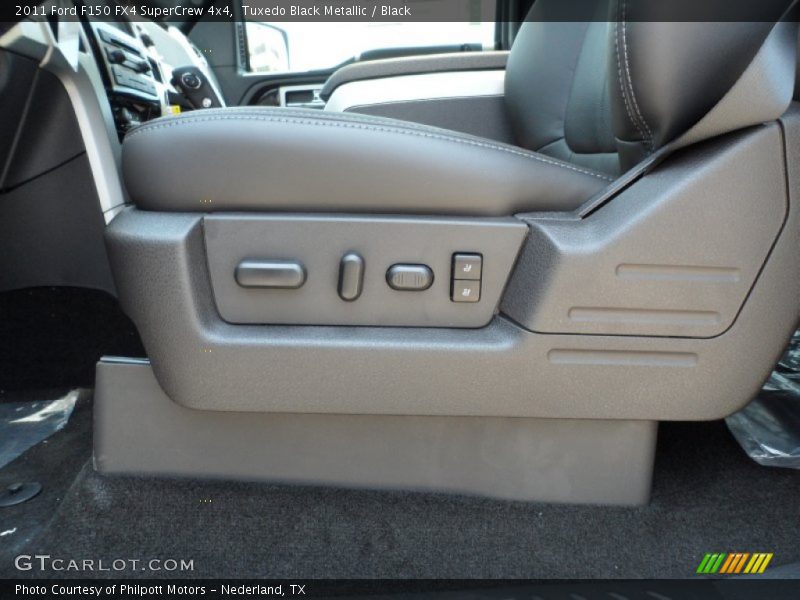 Tuxedo Black Metallic / Black 2011 Ford F150 FX4 SuperCrew 4x4