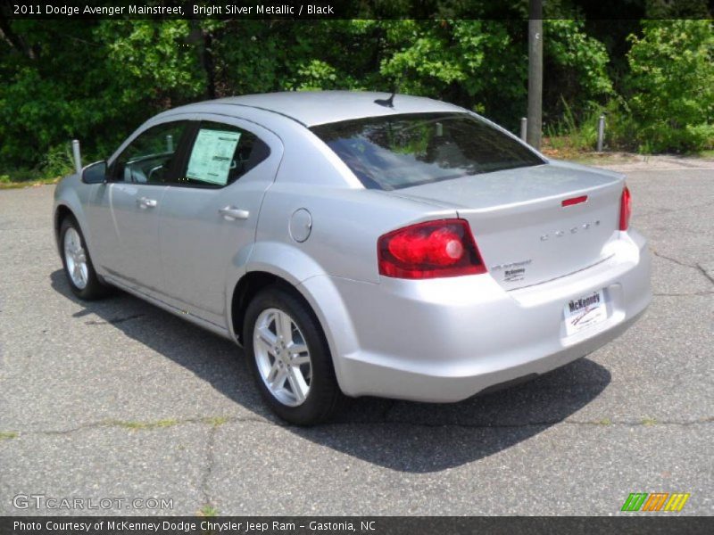 Bright Silver Metallic / Black 2011 Dodge Avenger Mainstreet
