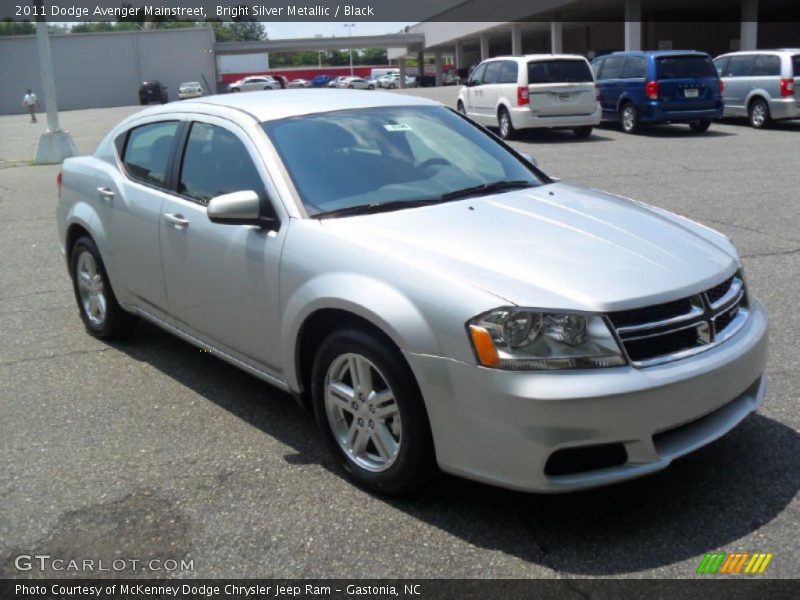 Bright Silver Metallic / Black 2011 Dodge Avenger Mainstreet