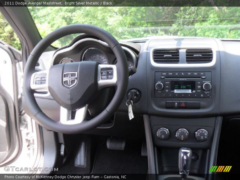 Bright Silver Metallic / Black 2011 Dodge Avenger Mainstreet