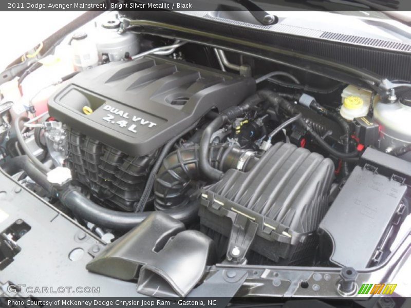 Bright Silver Metallic / Black 2011 Dodge Avenger Mainstreet