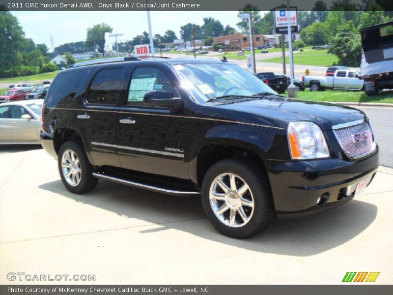 Onyx Black / Cocoa/Light Cashmere 2011 GMC Yukon Denali AWD