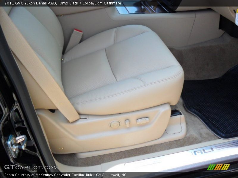 Onyx Black / Cocoa/Light Cashmere 2011 GMC Yukon Denali AWD