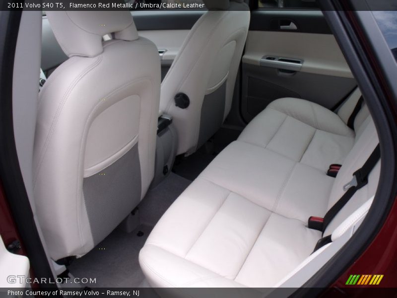  2011 S40 T5 Umbra/Calcite Leather Interior