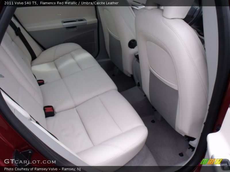  2011 S40 T5 Umbra/Calcite Leather Interior