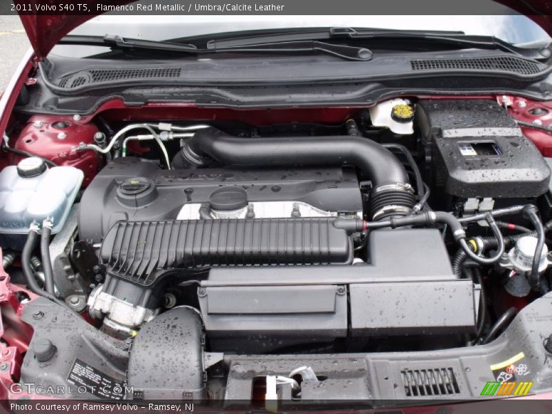  2011 S40 T5 Engine - 2.5 Liter Turbocharged DOHC 20-Valve VVT Inline 5 Cylinder