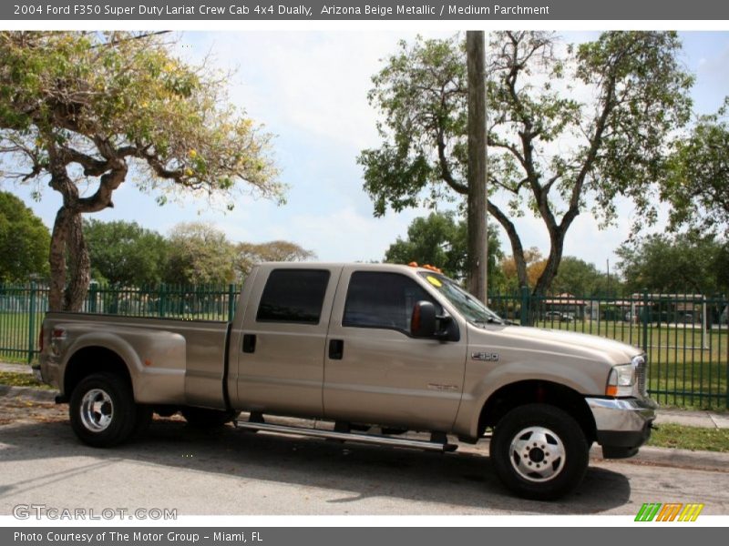 Arizona Beige Metallic / Medium Parchment 2004 Ford F350 Super Duty Lariat Crew Cab 4x4 Dually