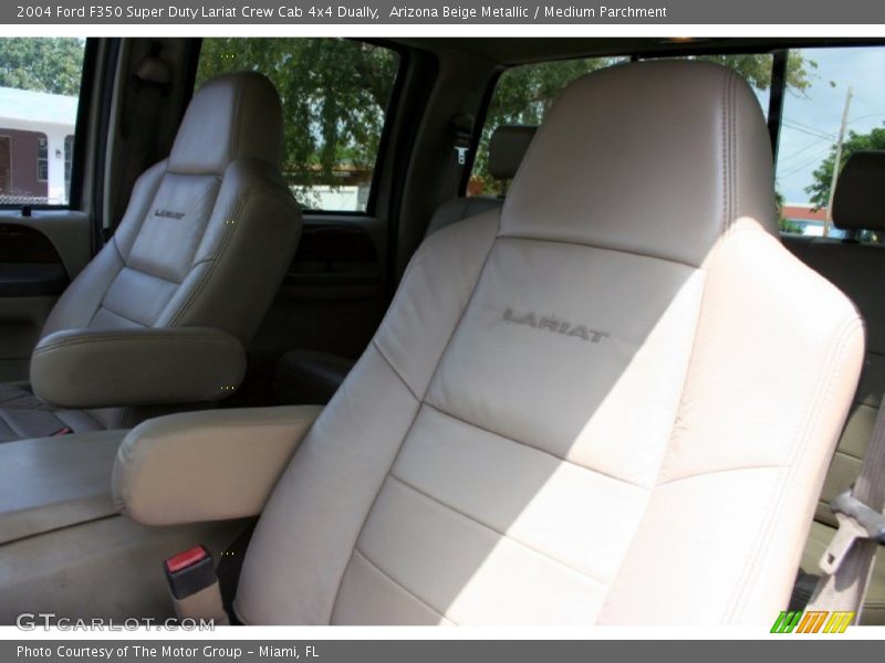 Arizona Beige Metallic / Medium Parchment 2004 Ford F350 Super Duty Lariat Crew Cab 4x4 Dually