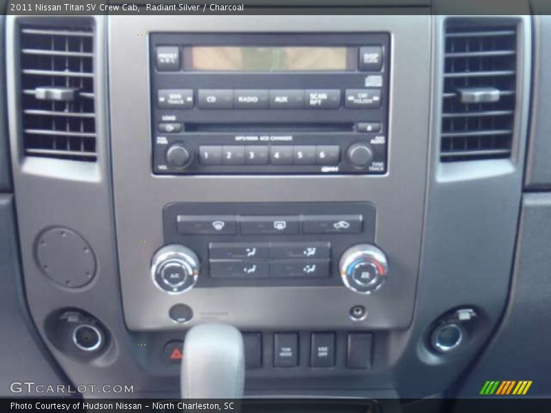 Radiant Silver / Charcoal 2011 Nissan Titan SV Crew Cab