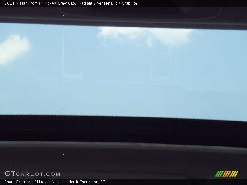 Radiant Silver Metallic / Graphite 2011 Nissan Frontier Pro-4X Crew Cab