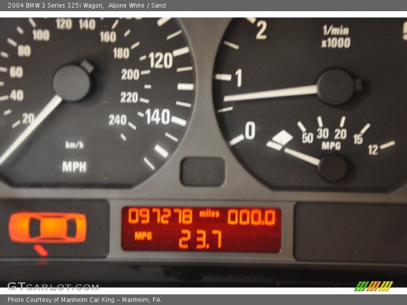 Alpine White / Sand 2004 BMW 3 Series 325i Wagon