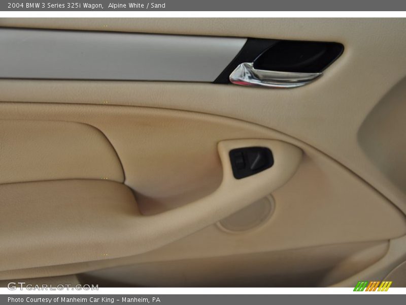 Alpine White / Sand 2004 BMW 3 Series 325i Wagon