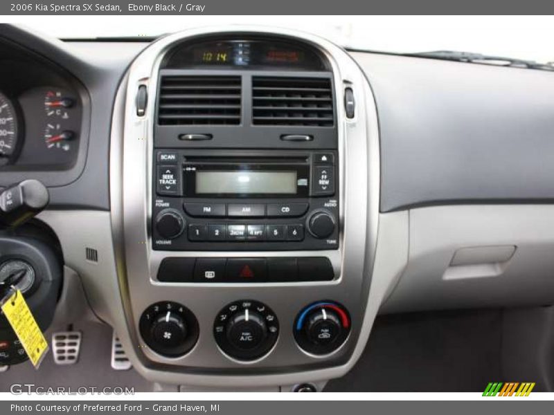 Ebony Black / Gray 2006 Kia Spectra SX Sedan