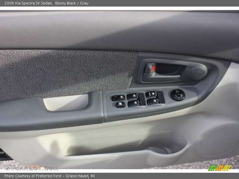 Ebony Black / Gray 2006 Kia Spectra SX Sedan