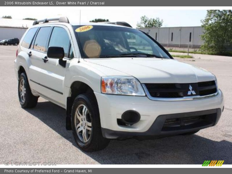 Dover White Pearl / Charcoal 2006 Mitsubishi Endeavor LS