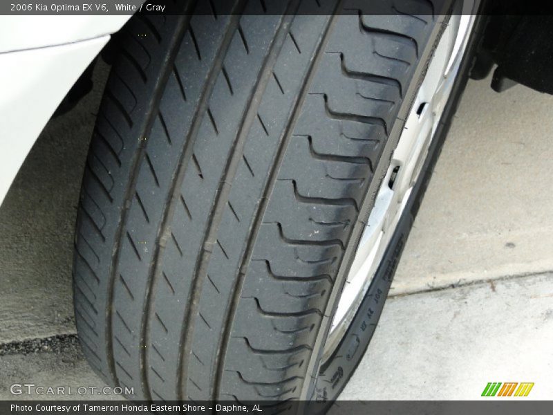 White / Gray 2006 Kia Optima EX V6