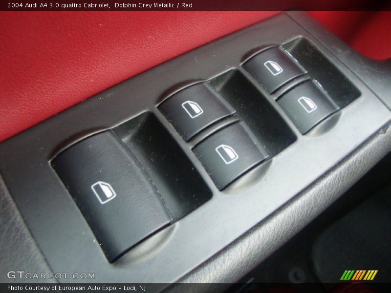 Controls of 2004 A4 3.0 quattro Cabriolet