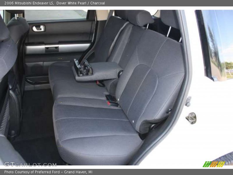  2006 Endeavor LS Charcoal Interior