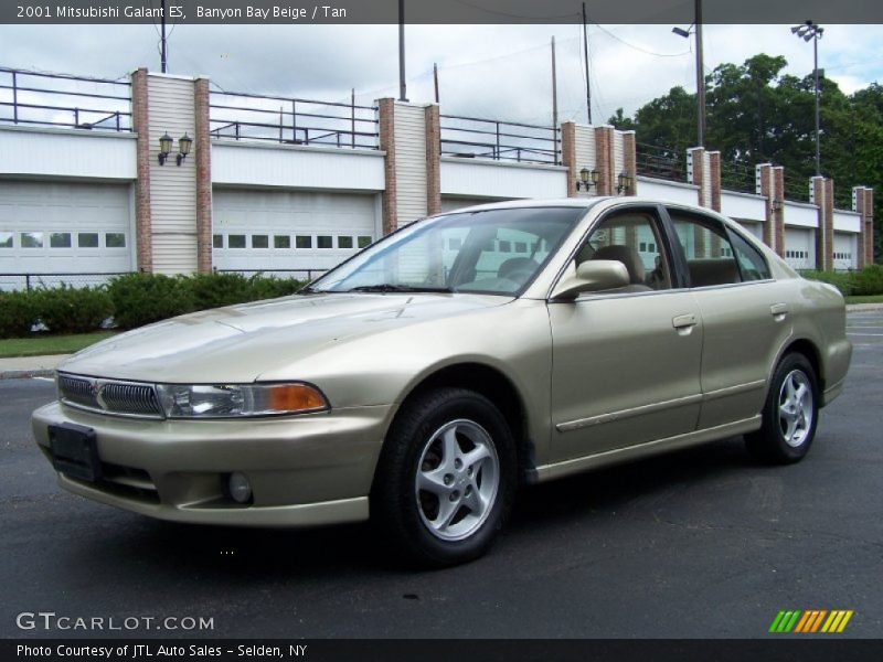 Front 3/4 View of 2001 Galant ES