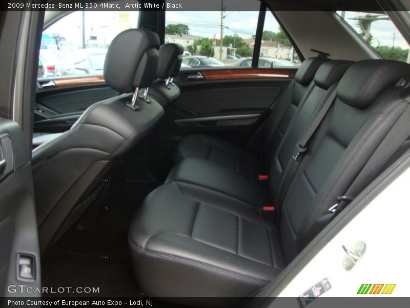 Arctic White / Black 2009 Mercedes-Benz ML 350 4Matic