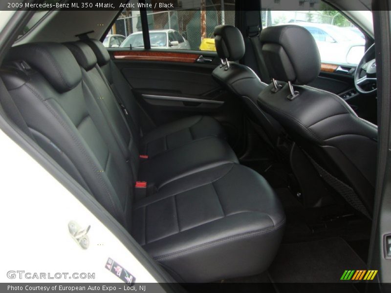 Arctic White / Black 2009 Mercedes-Benz ML 350 4Matic