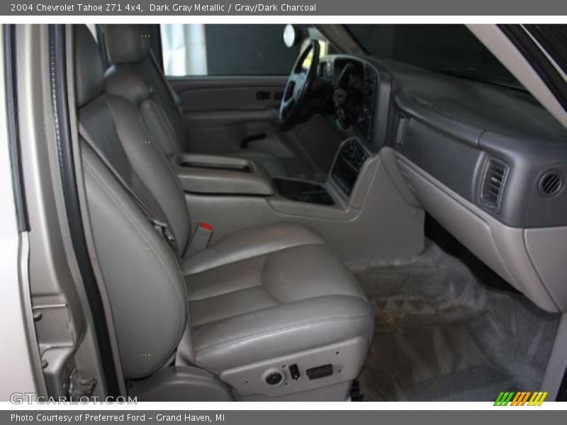 Dark Gray Metallic / Gray/Dark Charcoal 2004 Chevrolet Tahoe Z71 4x4
