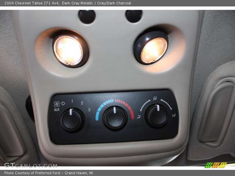 Dark Gray Metallic / Gray/Dark Charcoal 2004 Chevrolet Tahoe Z71 4x4
