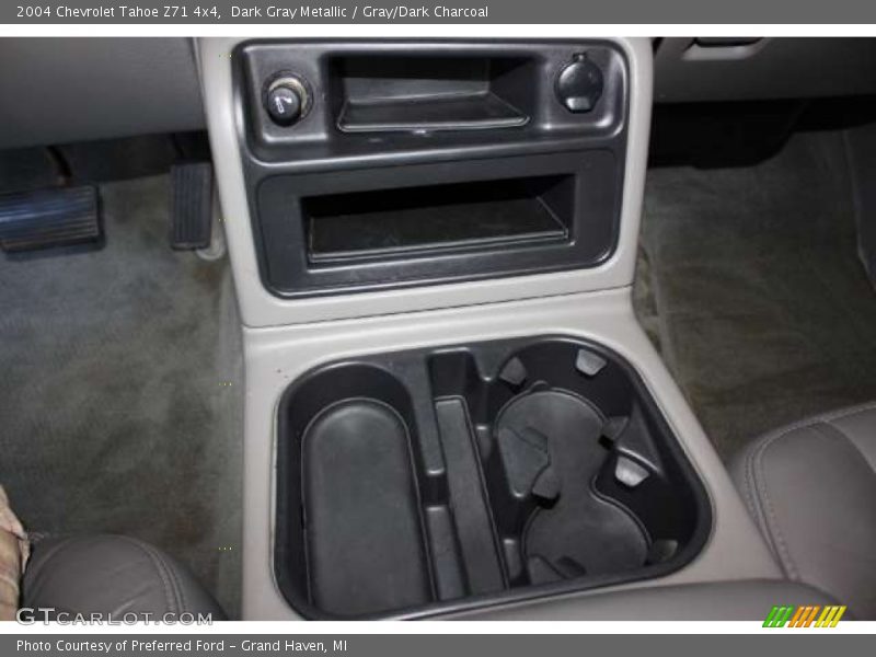 Dark Gray Metallic / Gray/Dark Charcoal 2004 Chevrolet Tahoe Z71 4x4