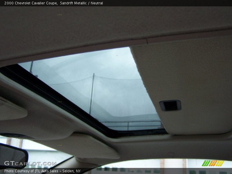 Sunroof of 2000 Cavalier Coupe