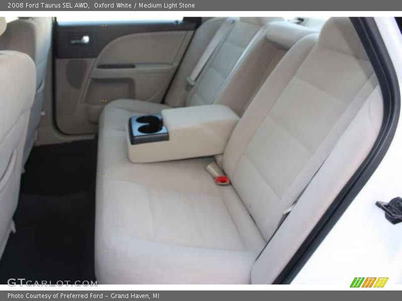 Oxford White / Medium Light Stone 2008 Ford Taurus SEL AWD