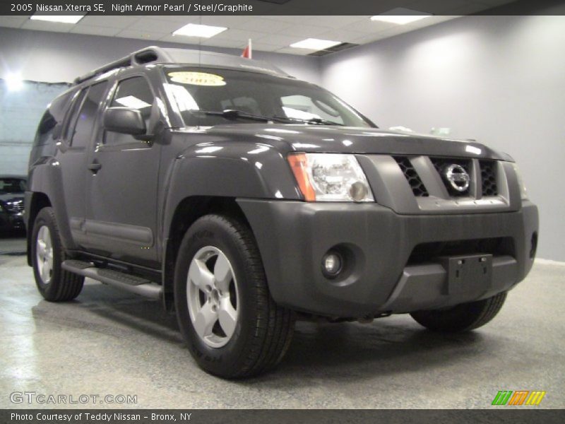Night Armor Pearl / Steel/Graphite 2005 Nissan Xterra SE