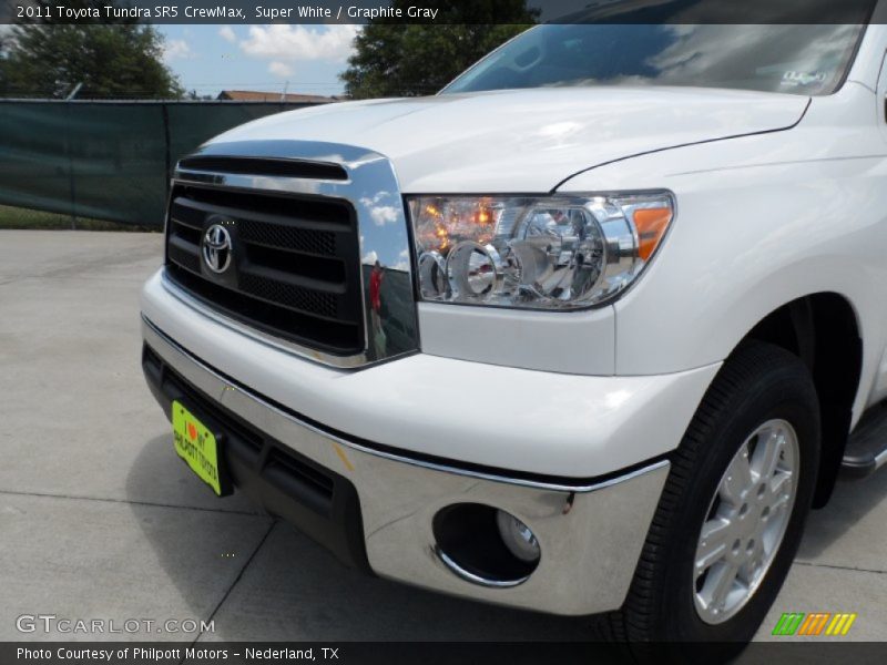 Super White / Graphite Gray 2011 Toyota Tundra SR5 CrewMax