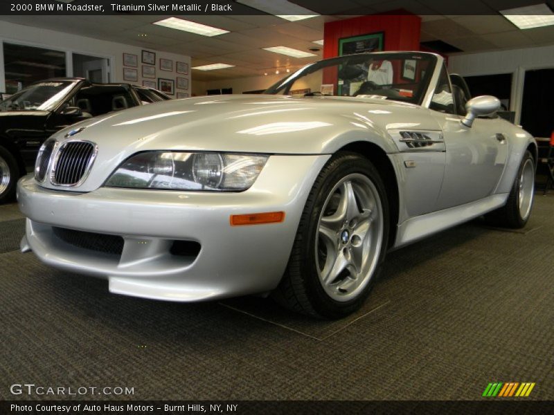 Front 3/4 View of 2000 M Roadster