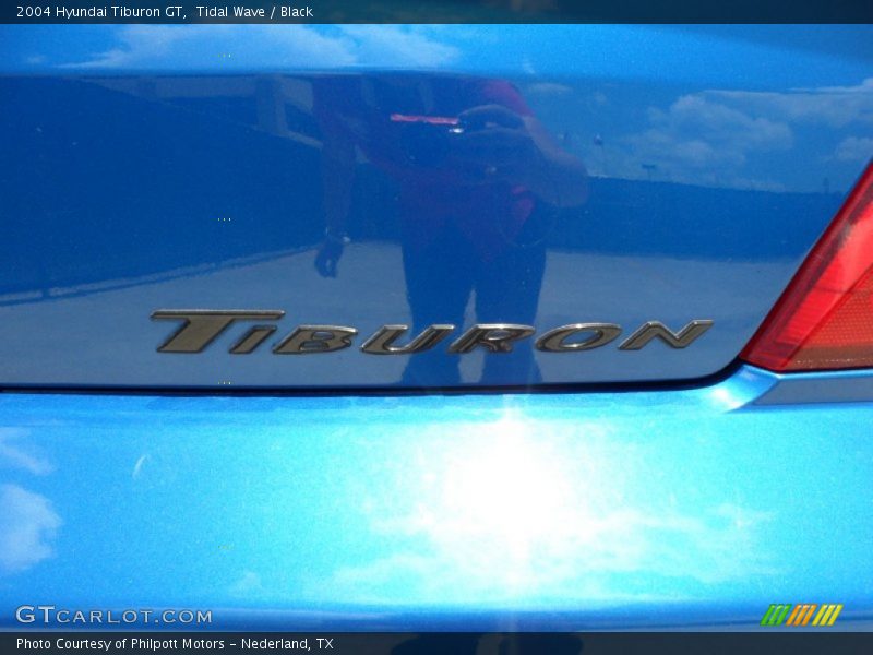  2004 Tiburon GT Logo