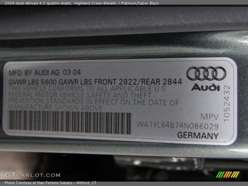 Highland Green Metallic / Platinum/Saber Black 2004 Audi Allroad 4.2 quattro Avant