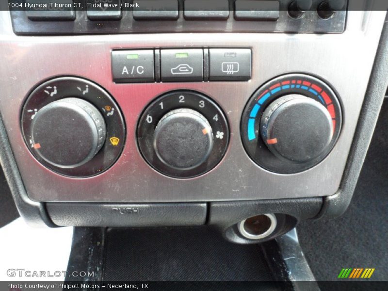 Controls of 2004 Tiburon GT