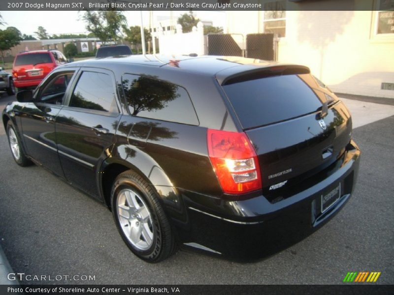 Brilliant Black Crystal Pearl / Dark Slate Gray/Light Graystone 2007 Dodge Magnum SXT