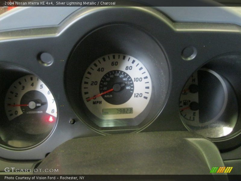 Silver Lightning Metallic / Charcoal 2004 Nissan Xterra XE 4x4