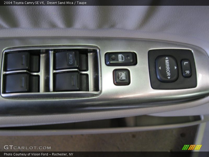 Desert Sand Mica / Taupe 2004 Toyota Camry SE V6