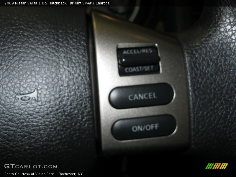 Brillant Silver / Charcoal 2009 Nissan Versa 1.8 S Hatchback
