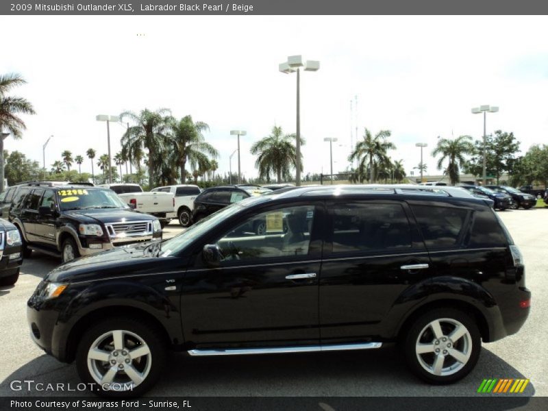 Labrador Black Pearl / Beige 2009 Mitsubishi Outlander XLS