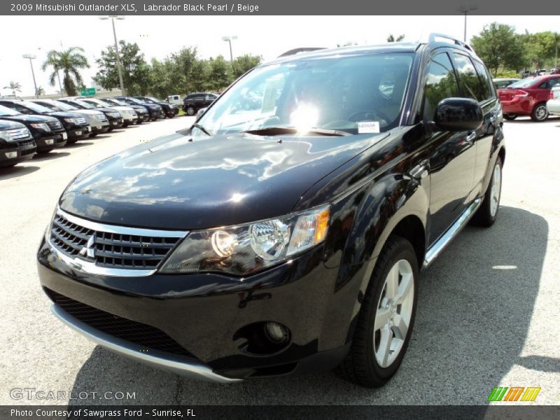 Labrador Black Pearl / Beige 2009 Mitsubishi Outlander XLS