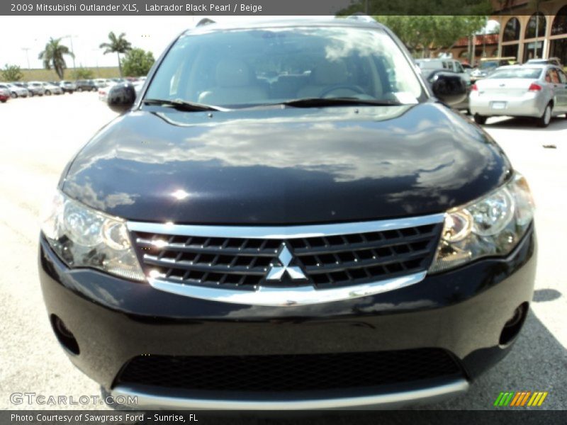 Labrador Black Pearl / Beige 2009 Mitsubishi Outlander XLS