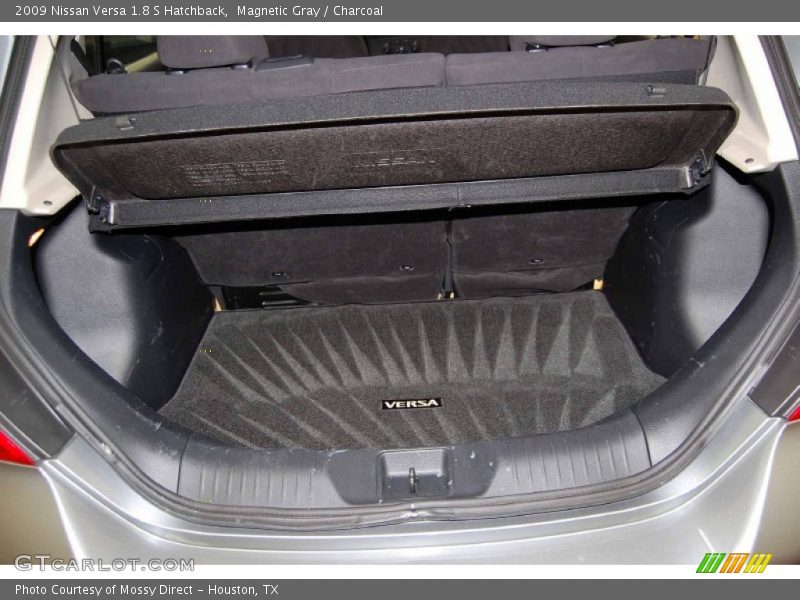 Magnetic Gray / Charcoal 2009 Nissan Versa 1.8 S Hatchback